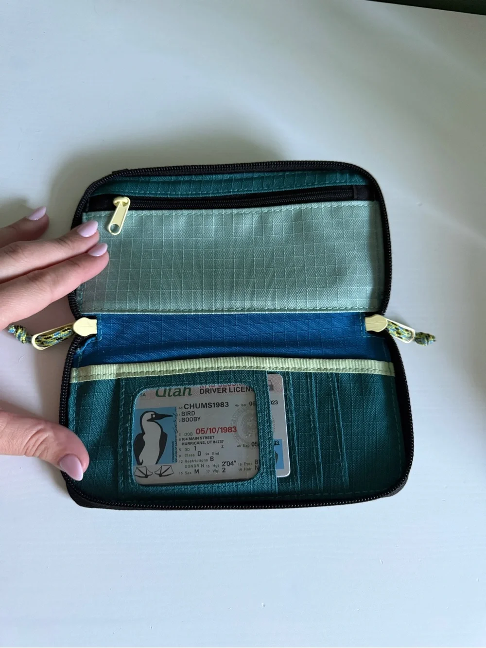 Chums zippable wallet